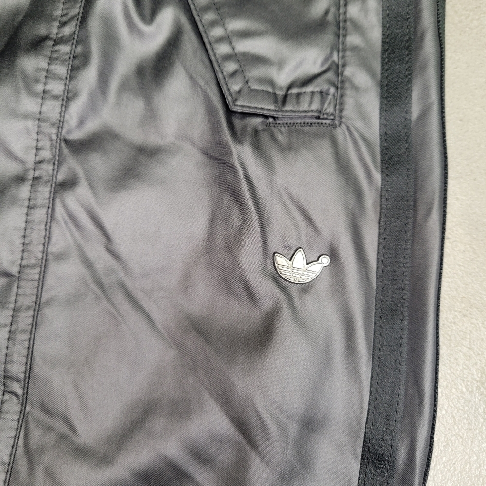 ADIDAS BLUE VERSION WOVEN JOGGERS Size S - Picture 13 of 13